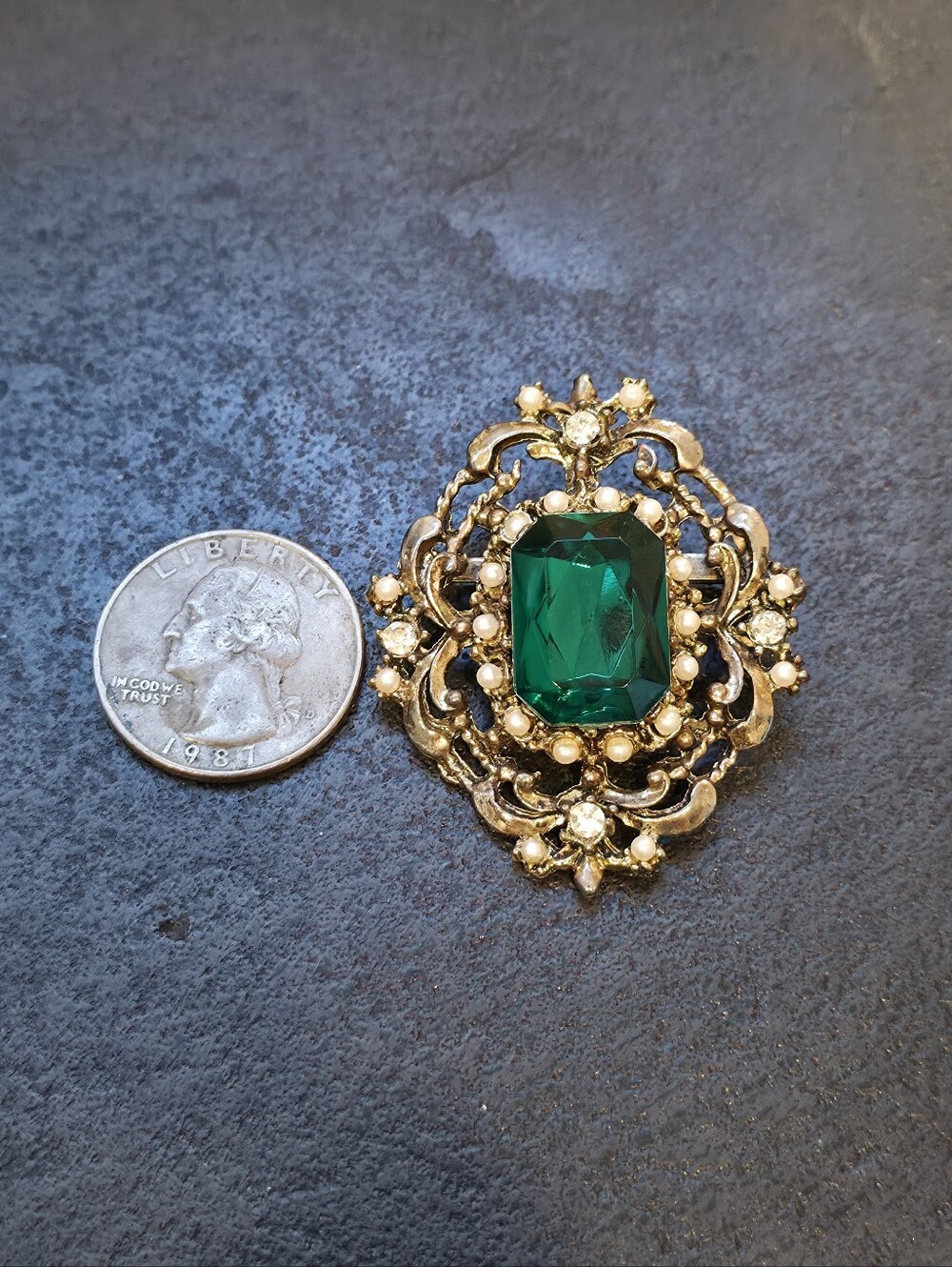 Vintage Emerald Green Statement Brooch | Faux Pearl & Crystal Accent Brooch - Picture 4 of 5